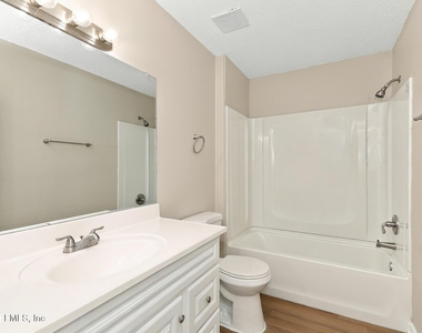 2742 Aubrey Avenue - Photo Thumbnail 13