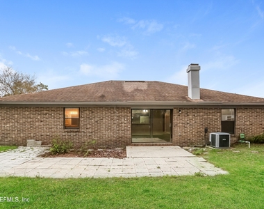 6507 Diamond Leaf Court S - Photo Thumbnail 14