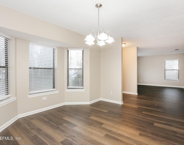 6507 Diamond Leaf Court S - Photo Thumbnail 7