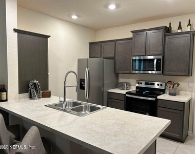75510 Harvester Street - Photo Thumbnail 6