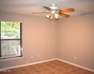 6555 Diamond Leaf Court S - Photo Thumbnail 20
