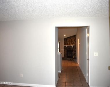 6555 Diamond Leaf Court S - Photo Thumbnail 2