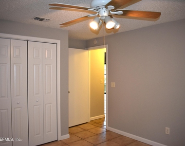 6555 Diamond Leaf Court S - Photo Thumbnail 21