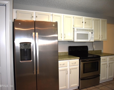 6555 Diamond Leaf Court S - Photo Thumbnail 7