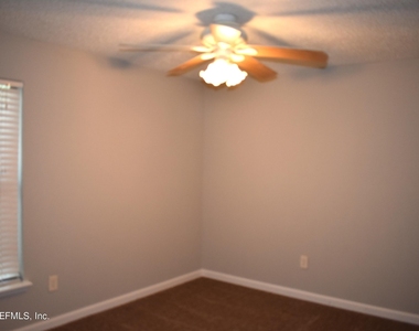 6555 Diamond Leaf Court S - Photo Thumbnail 17
