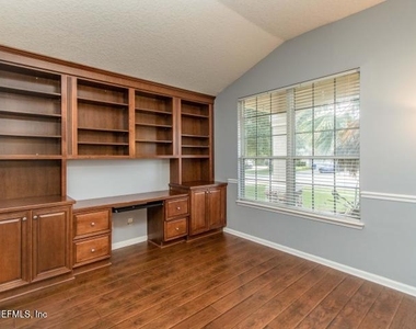 3515 Laurel Leaf Drive - Photo Thumbnail 3
