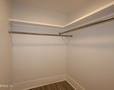 2648 Ernest Street - Photo Thumbnail 13