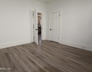 2648 Ernest Street - Photo Thumbnail 6