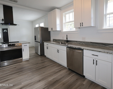 2648 Ernest Street - Photo Thumbnail 1