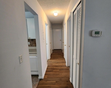 1721 Hawaii Drive E - Photo Thumbnail 18