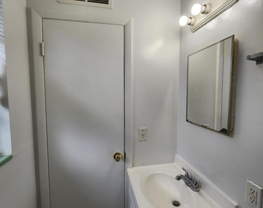 1721 Hawaii Drive E - Photo Thumbnail 31
