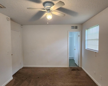1721 Hawaii Drive E - Photo Thumbnail 30