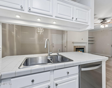170 Veracruz Drive - Photo Thumbnail 11