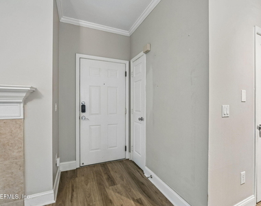 170 Veracruz Drive - Photo Thumbnail 5