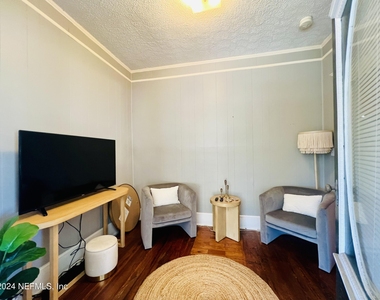 1120 Acosta Street - Photo Thumbnail 12