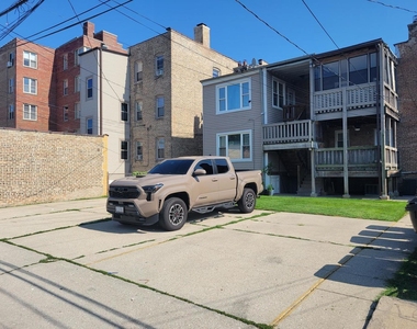 2636 W Berwyn Avenue - Photo Thumbnail 2
