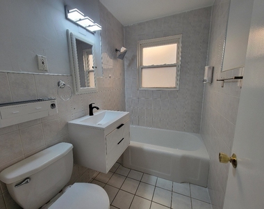 2636 W Berwyn Avenue - Photo Thumbnail 9