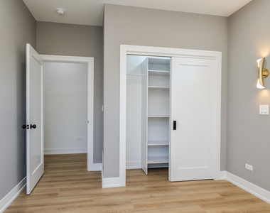 3327 W Division Street - Photo Thumbnail 20