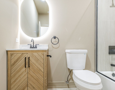 3327 W Division Street - Photo Thumbnail 9