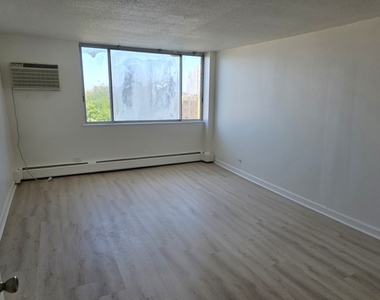 2201 S Stewart Avenue S - Photo Thumbnail 8