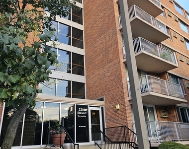 2201 S Stewart Avenue S - Photo Thumbnail 1