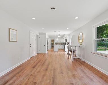 317 E Forest Lane - Photo Thumbnail 16