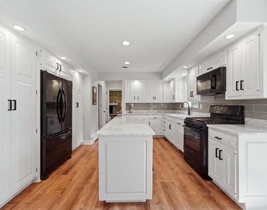 317 E Forest Lane - Photo Thumbnail 14