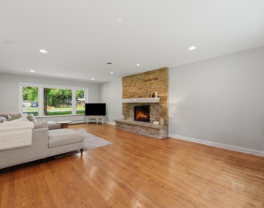317 E Forest Lane - Photo Thumbnail 20