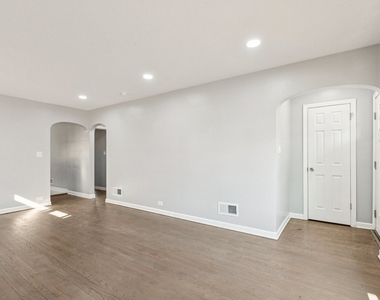 14230 S Normal Avenue - Photo Thumbnail 6