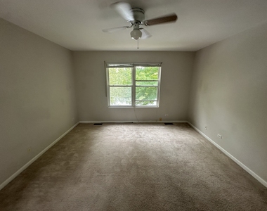 624 Blackstone Court - Photo Thumbnail 11