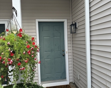 624 Blackstone Court - Photo Thumbnail 1