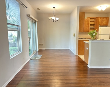 624 Blackstone Court - Photo Thumbnail 4