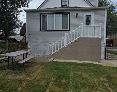 5200 S Lorel Avenue - Photo Thumbnail 8
