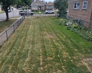 5200 S Lorel Avenue - Photo Thumbnail 7