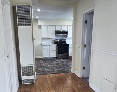 5200 S Lorel Avenue - Photo Thumbnail 2