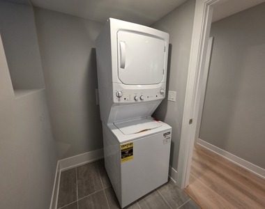 2442 W Wilson Avenue - Photo Thumbnail 12