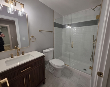 2442 W Wilson Avenue - Photo Thumbnail 11