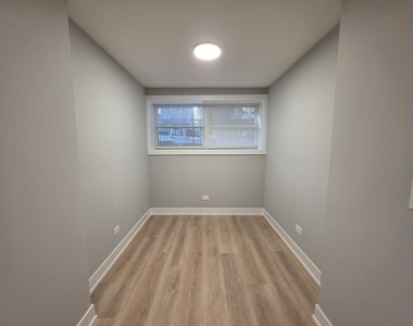 2442 W Wilson Avenue - Photo Thumbnail 2