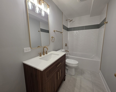 2442 W Wilson Avenue - Photo Thumbnail 13