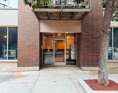 912 W Chicago Avenue - Photo Thumbnail 1