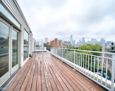 912 W Chicago Avenue - Photo Thumbnail 31