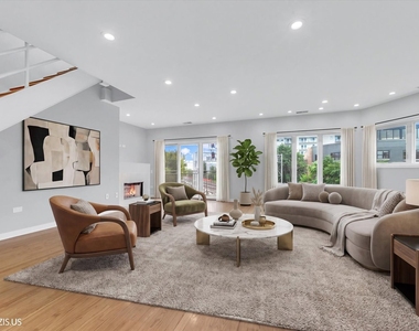 912 W Chicago Avenue - Photo Thumbnail 4
