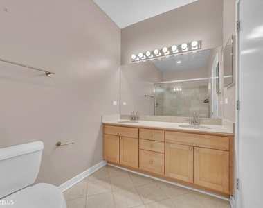 912 W Chicago Avenue - Photo Thumbnail 21