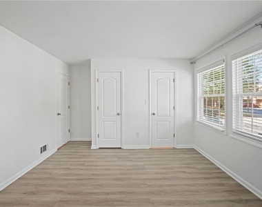 2825 Northeast Expressway Ne - Photo Thumbnail 9