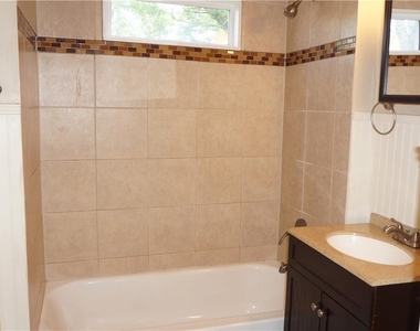 583 Colonial Circle Se - Photo Thumbnail 6