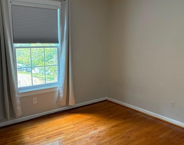 3767 Murdock Lane - Photo Thumbnail 5
