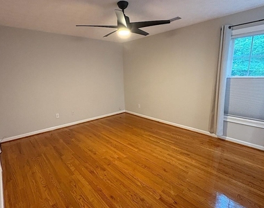 3767 Murdock Lane - Photo Thumbnail 16