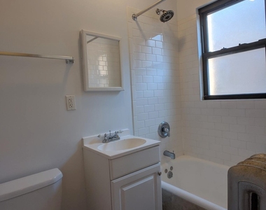 2621 N Spaulding Avenue - Photo Thumbnail 10