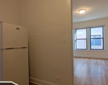 2621 N Spaulding Avenue - Photo Thumbnail 6