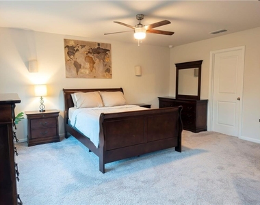 6960 Newcastle Circle - Photo Thumbnail 11